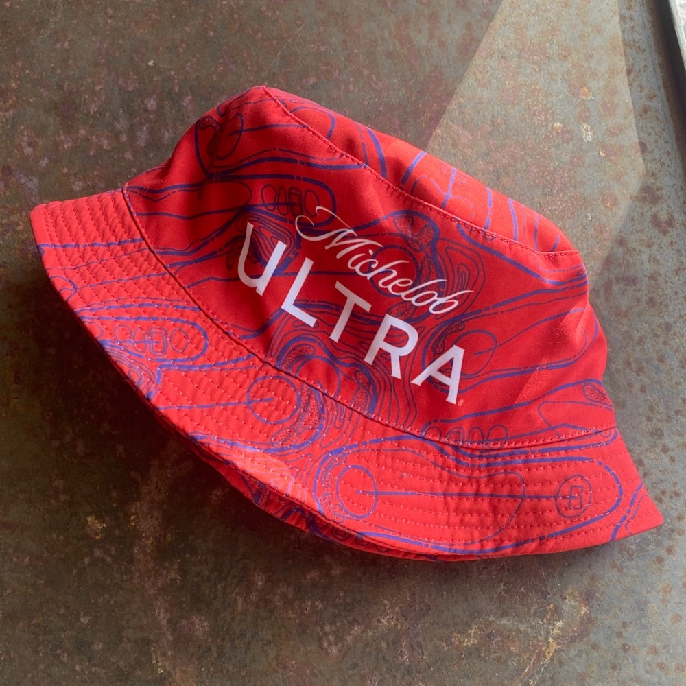 Michelob Ultra PromotionalRed Reversible Bucket Hat with Blue Golf Course Print